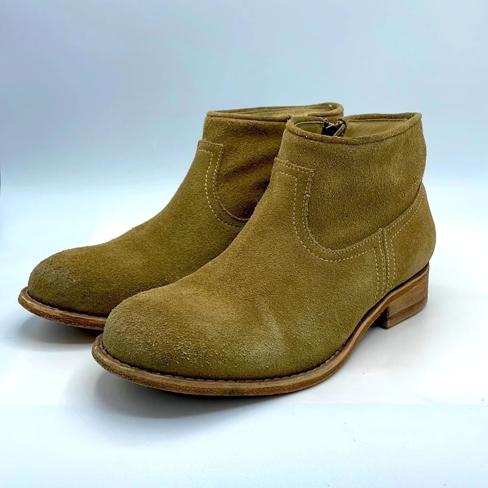 hinge. Western Boots